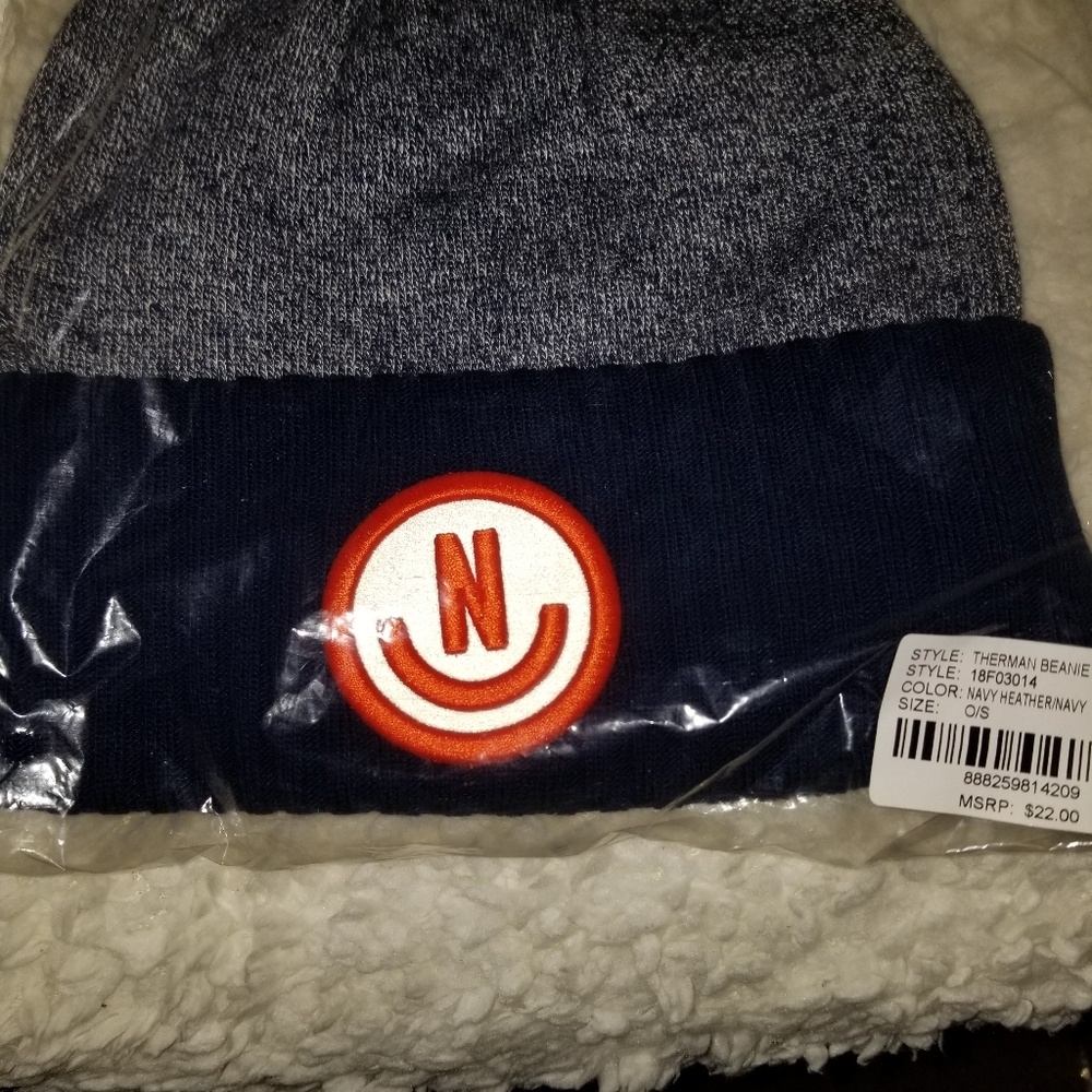 Winter hat - Picture 2 of 4